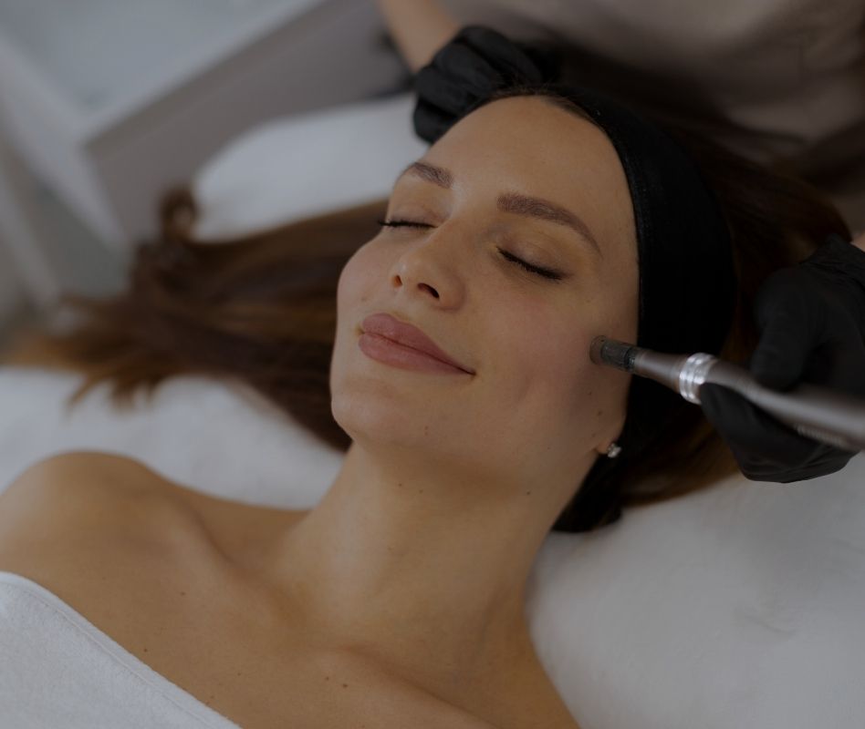 Apparative Behandlungen Skin Essence